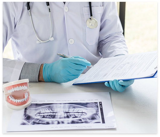 New Baltimore dentist Doctor Shawn Van de Vyer smiling