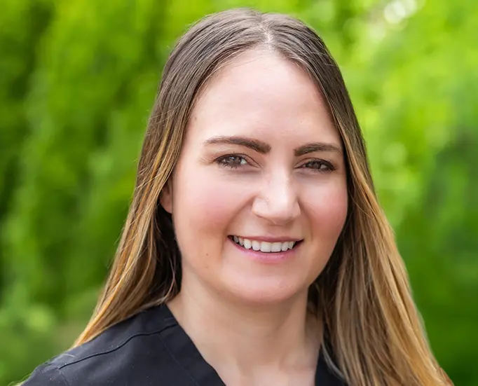 Dental hygienist Elizabeth